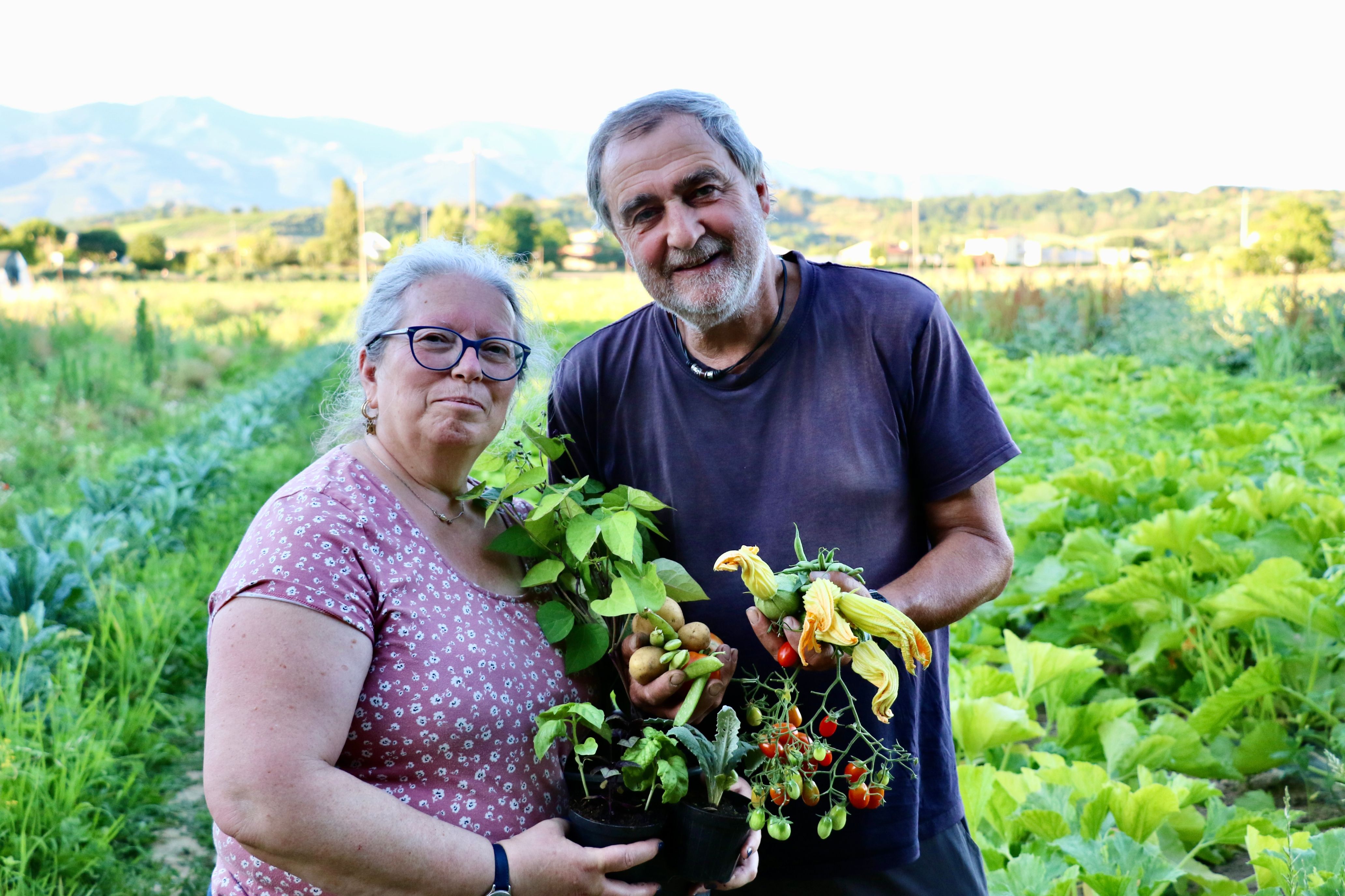 Sandra et Viviano, fondateurs de Radici, dans leurs chaps